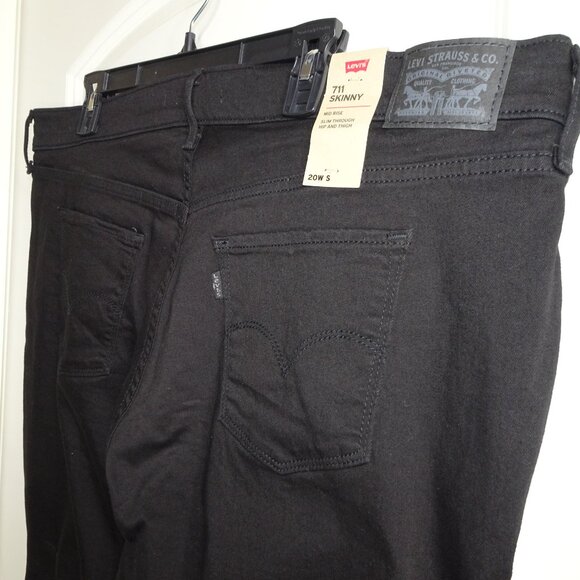 Levis's 711 Black Mid-rise Skinny Jeans Short - Picture 5 of 7